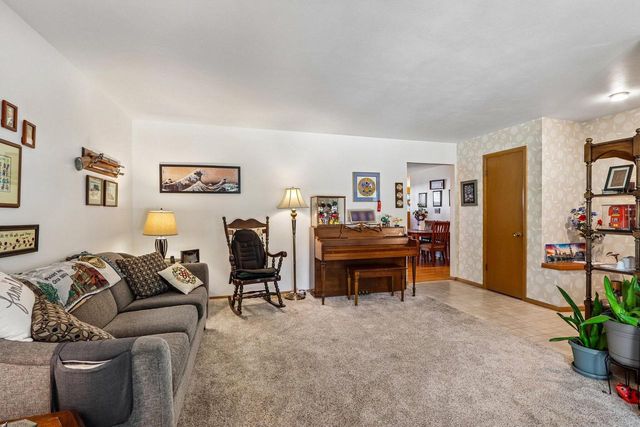 5619 S Illinois AVENUE, Cudahy, WI 53110