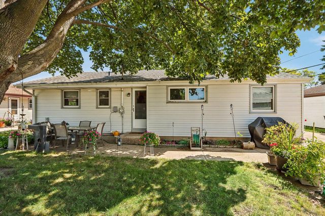 5619 S Illinois AVENUE, Cudahy, WI 53110