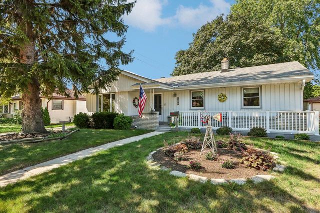 5619 S Illinois AVENUE, Cudahy, WI 53110