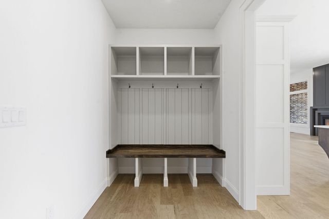 2067 N Silver Charm Avenue, Springfield, MO 65802