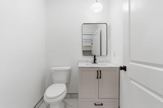 2067 N Silver Charm Avenue, Springfield, MO 65802