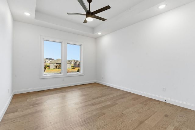 2067 N Silver Charm Avenue, Springfield, MO 65802