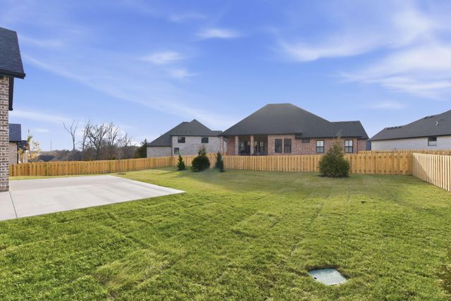 2067 N Silver Charm Avenue, Springfield, MO 65802