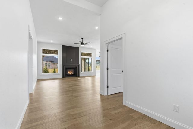 2067 N Silver Charm Avenue, Springfield, MO 65802