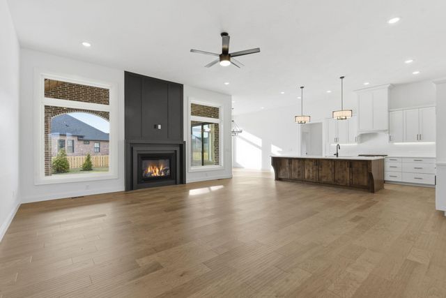 2067 N Silver Charm Avenue, Springfield, MO 65802