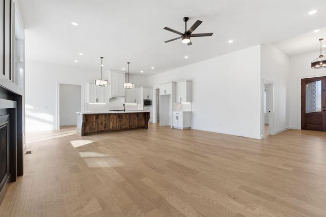 2067 N Silver Charm Avenue, Springfield, MO 65802