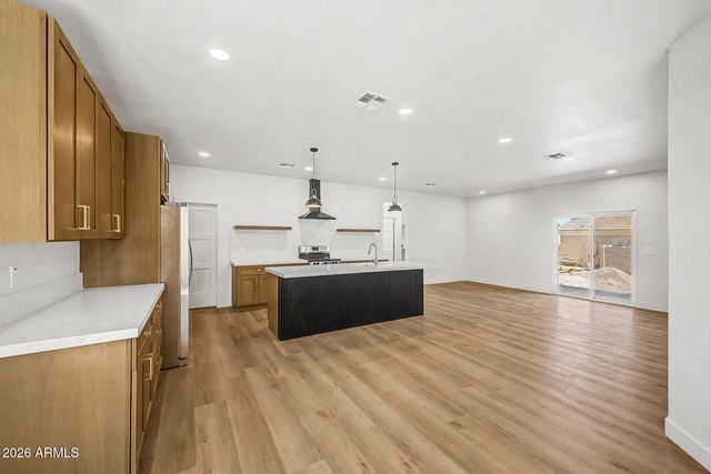 8769 W REVENTON Drive, Arizona City, AZ 85123