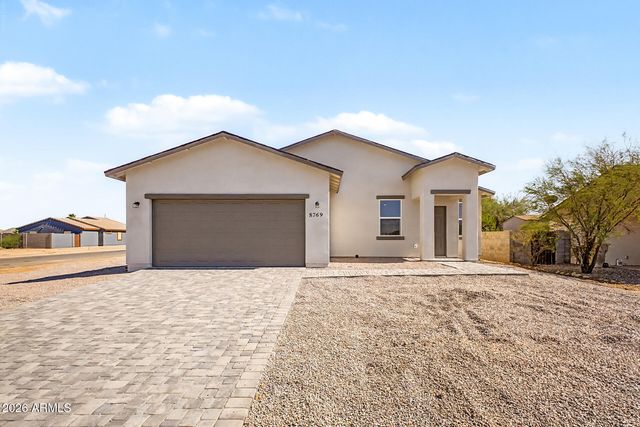 8769 W REVENTON Drive, Arizona City, AZ 85123