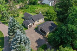 1922 Oakland Road, Minnetonka, MN 55305