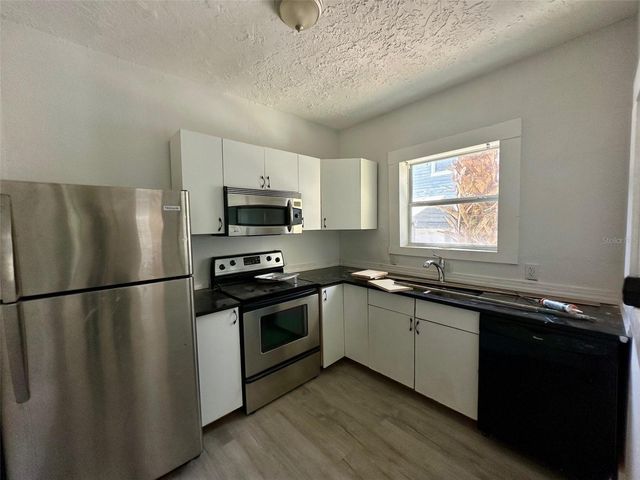 611 SANFORD AVENUE, Sanford, FL 32771