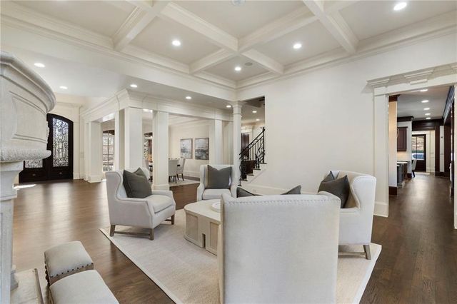 989 Middle Fork Trail, Suwanee, GA 30024