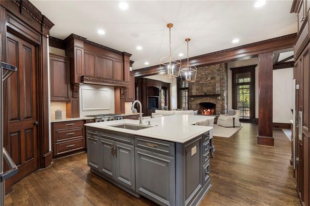 989 Middle Fork Trail, Suwanee, GA 30024