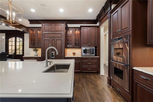 989 Middle Fork Trail, Suwanee, GA 30024