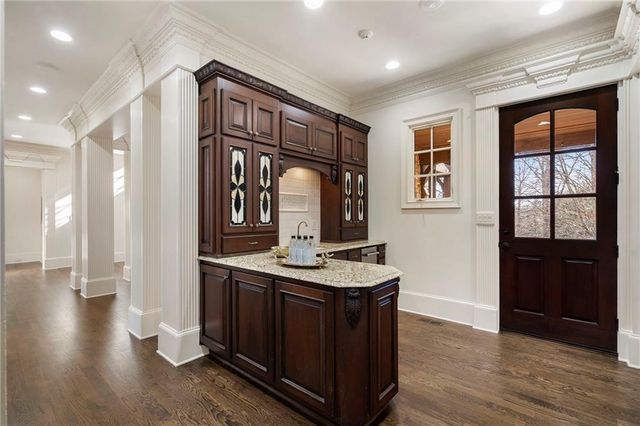 989 Middle Fork Trail, Suwanee, GA 30024