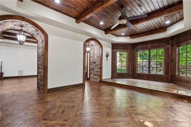 989 Middle Fork Trail, Suwanee, GA 30024