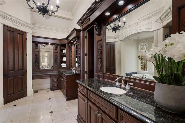 989 Middle Fork Trail, Suwanee, GA 30024