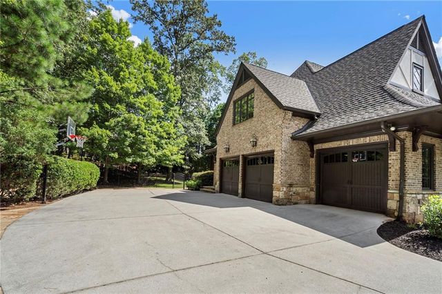 989 Middle Fork Trail, Suwanee, GA 30024