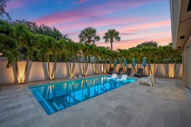 169 Hampton Circle, Jupiter, FL 33458