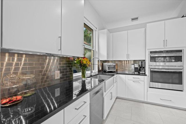 169 Hampton Circle, Jupiter, FL 33458