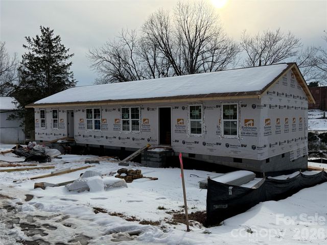 432 & 436 N Caldwell Avenue, Newton, NC 28658