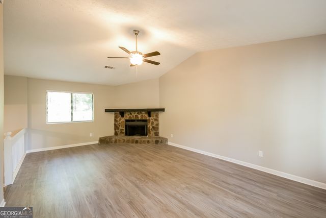 733 Emerald Forest Circle, Lawrenceville, GA 30044