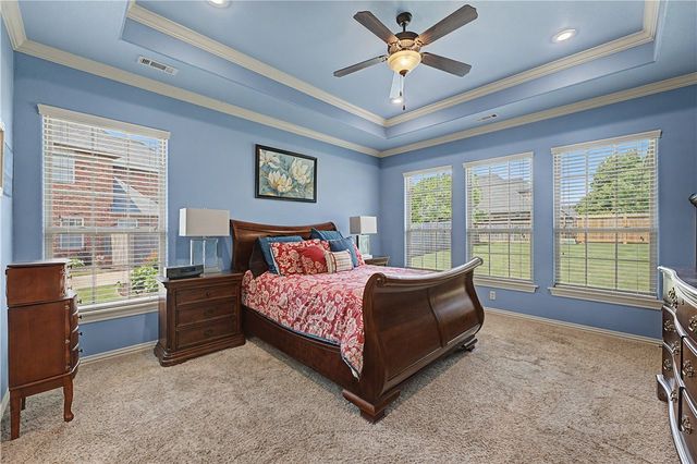 4715 N Rockledge Drive, Springdale, AR 72764