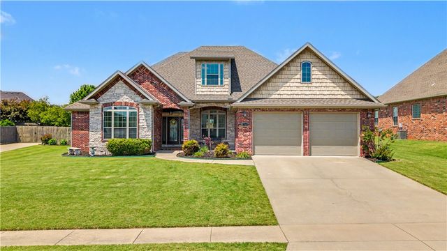 4715 N Rockledge Drive, Springdale, AR 72764