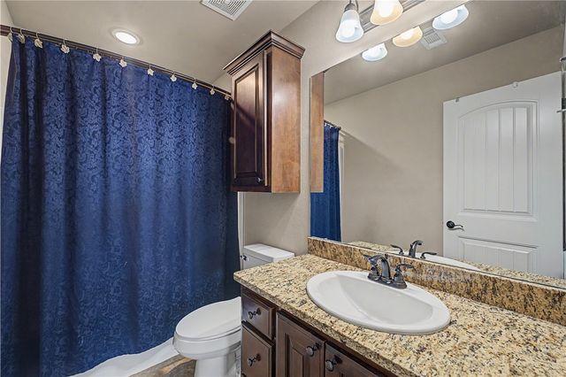4715 N Rockledge Drive, Springdale, AR 72764