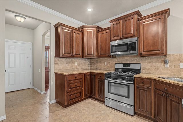 4715 N Rockledge Drive, Springdale, AR 72764