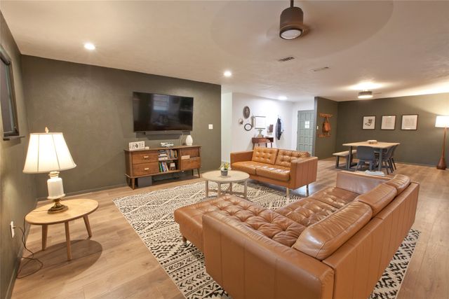 3905 Sundown Drive, Benbrook, TX 76116