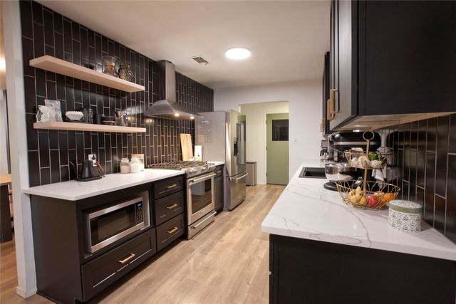 3905 Sundown Drive, Benbrook, TX 76116