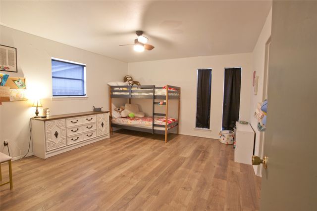 3905 Sundown Drive, Benbrook, TX 76116