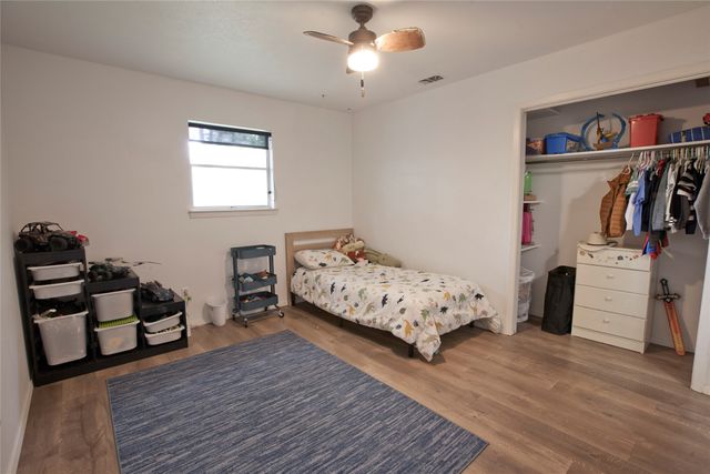 3905 Sundown Drive, Benbrook, TX 76116
