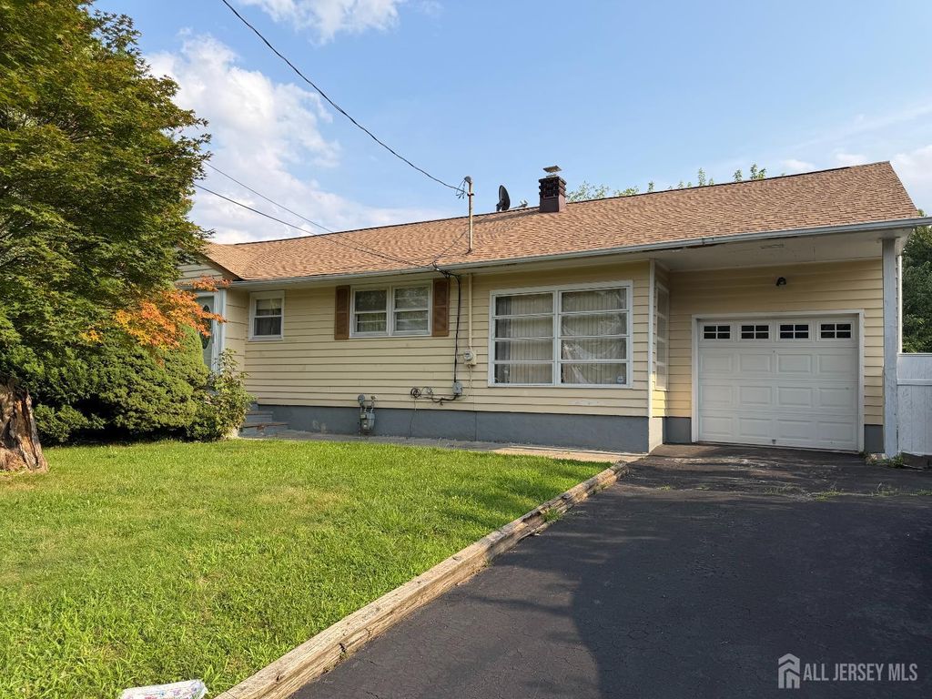 943 New Dover Road, Edison, NJ 08820