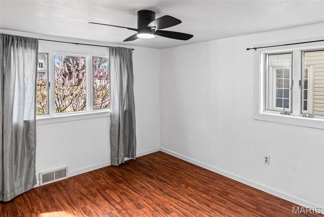 2305 W Delmar Avenue, Godfrey, IL 62035