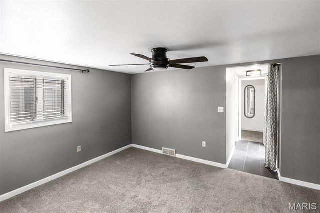 2305 W Delmar Avenue, Godfrey, IL 62035