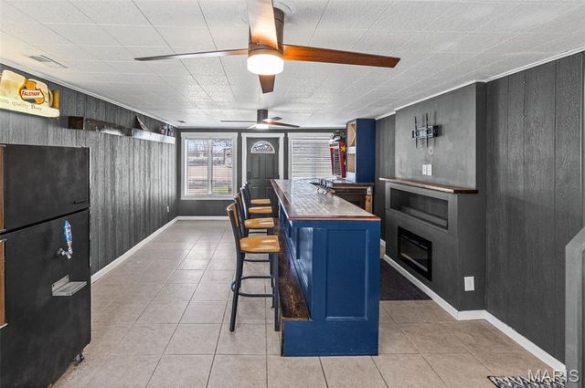 2305 W Delmar Avenue, Godfrey, IL 62035