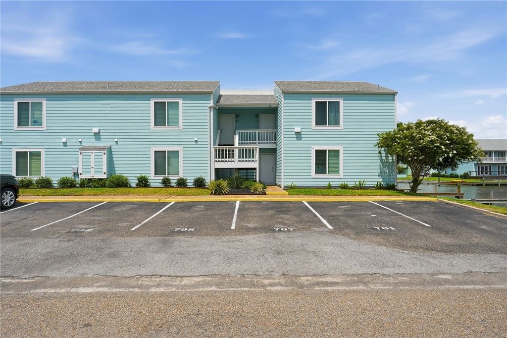 708 Lauderdale Dr 708, Rockport, TX 78382 — photo 2