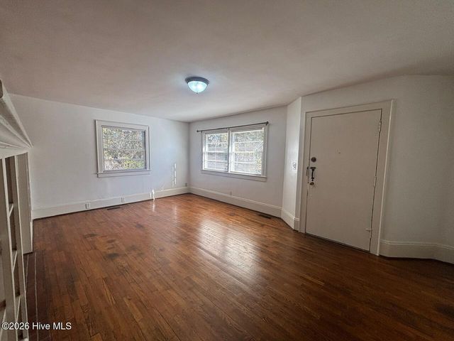 323 N 18th Street, Wilmington, NC 28405