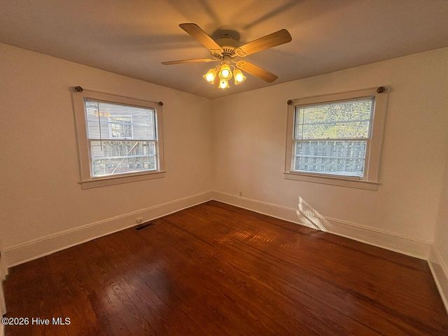 323 N 18th Street, Wilmington, NC 28405