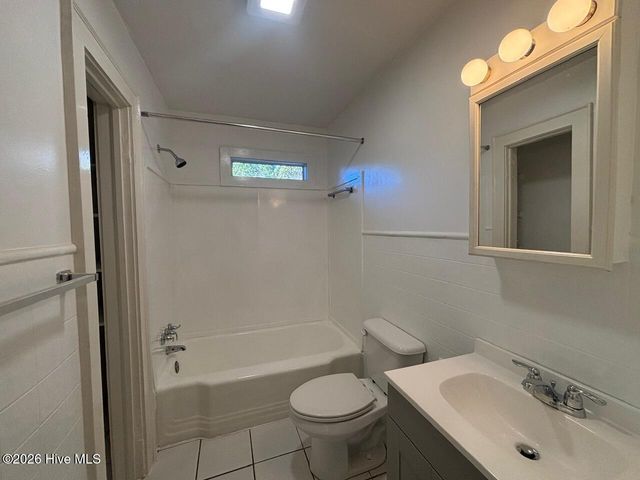 323 N 18th Street, Wilmington, NC 28405