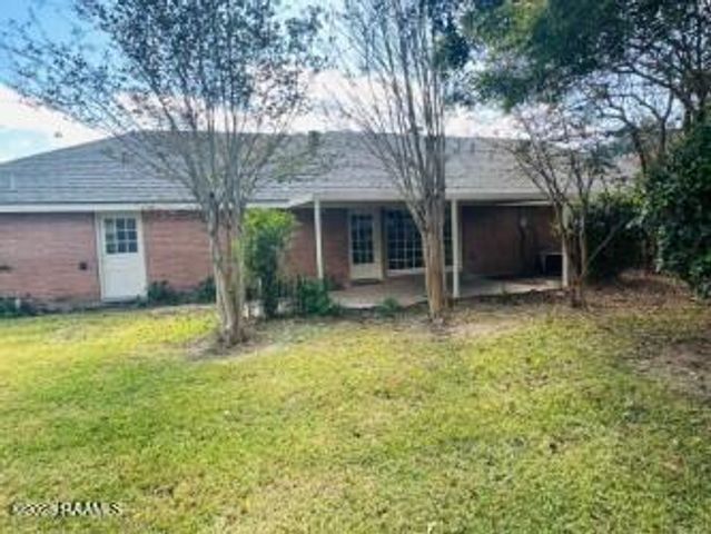 208 Colonial Drive, Lafayette, LA 70506