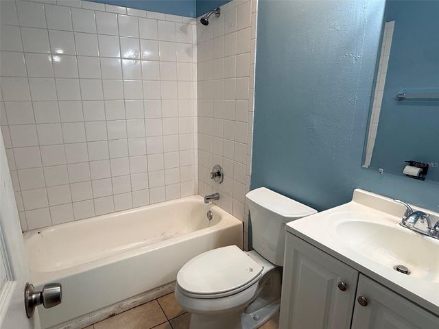 2409 13TH STREET W 2, Bradenton, FL 34205