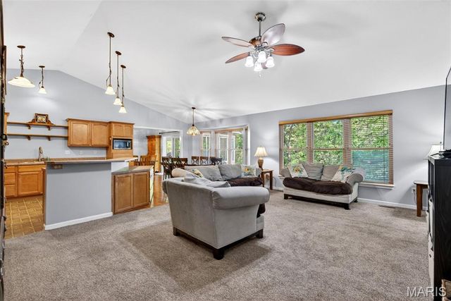 24 Rhett Butler Drive, Hillsboro, MO 63050