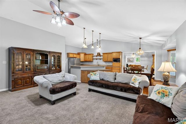 24 Rhett Butler Drive, Hillsboro, MO 63050