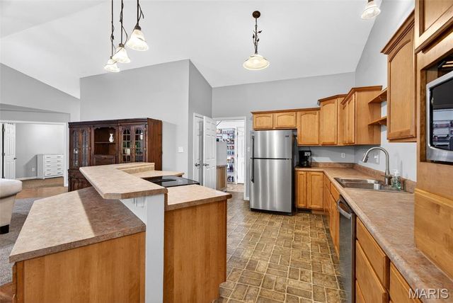 24 Rhett Butler Drive, Hillsboro, MO 63050
