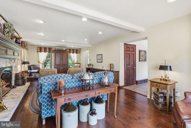63 W LINFIELD TRAPPE RD, Royersford, PA 19468