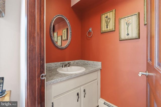 63 W LINFIELD TRAPPE RD, Royersford, PA 19468