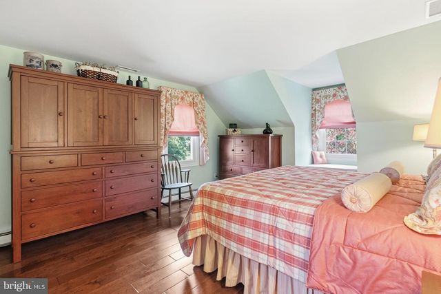 63 W LINFIELD TRAPPE RD, Royersford, PA 19468