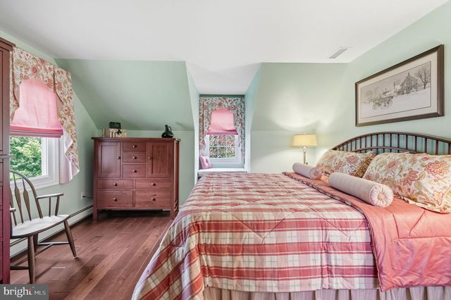 63 W LINFIELD TRAPPE RD, Royersford, PA 19468